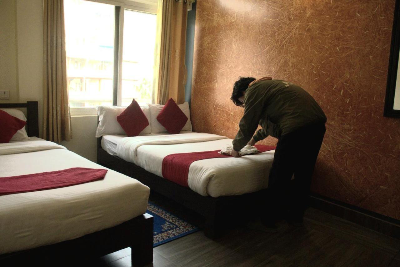 Hotel Old Durbar Покхара Экстерьер фото